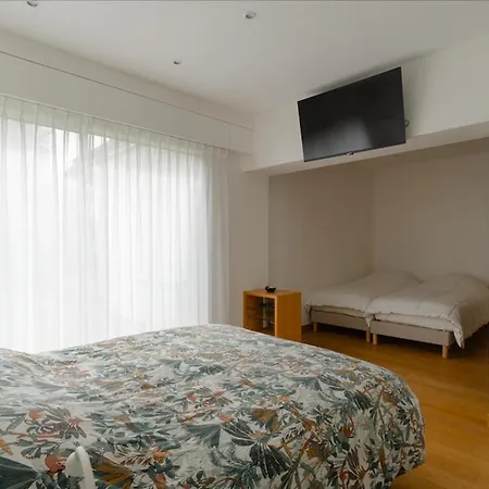펜션 Rare Gem With Spa 2 Steps From The Sea 울가트